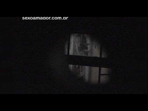 ❤️ Blondie dirakam video secara rahsia oleh intip kawasan kejiranan yang tersembunyi di sebalik batu bata kosong ☑ Seks di lucah ms.hentai-menu.ru ️❤